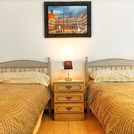 Hostal Restaurante Solaire Castañar de Ibor Εξωτερικό φωτογραφία